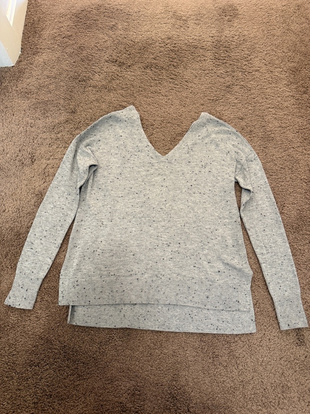 LOFT Light Gray Heathered V-Neck Sweater with Navy Flecks
